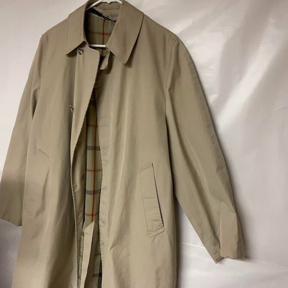 Permanent Press Trench Coat Beige men Size 38 Short No Ironing Necessary - Picture 10 of 12